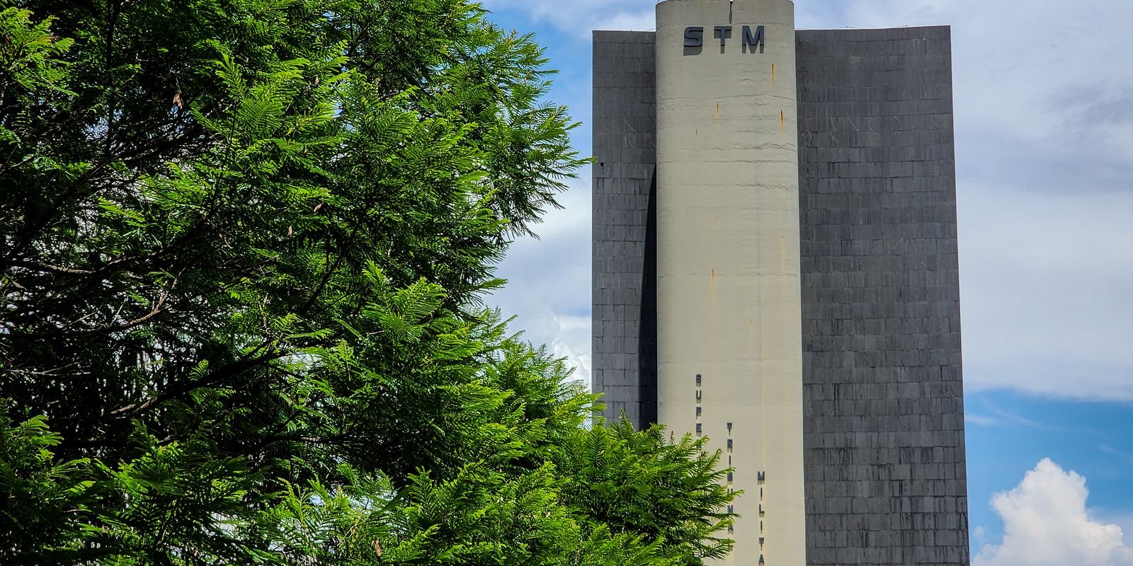 STM Decide pela Perda de Patente de Militar Acusado de Transmitir HIV