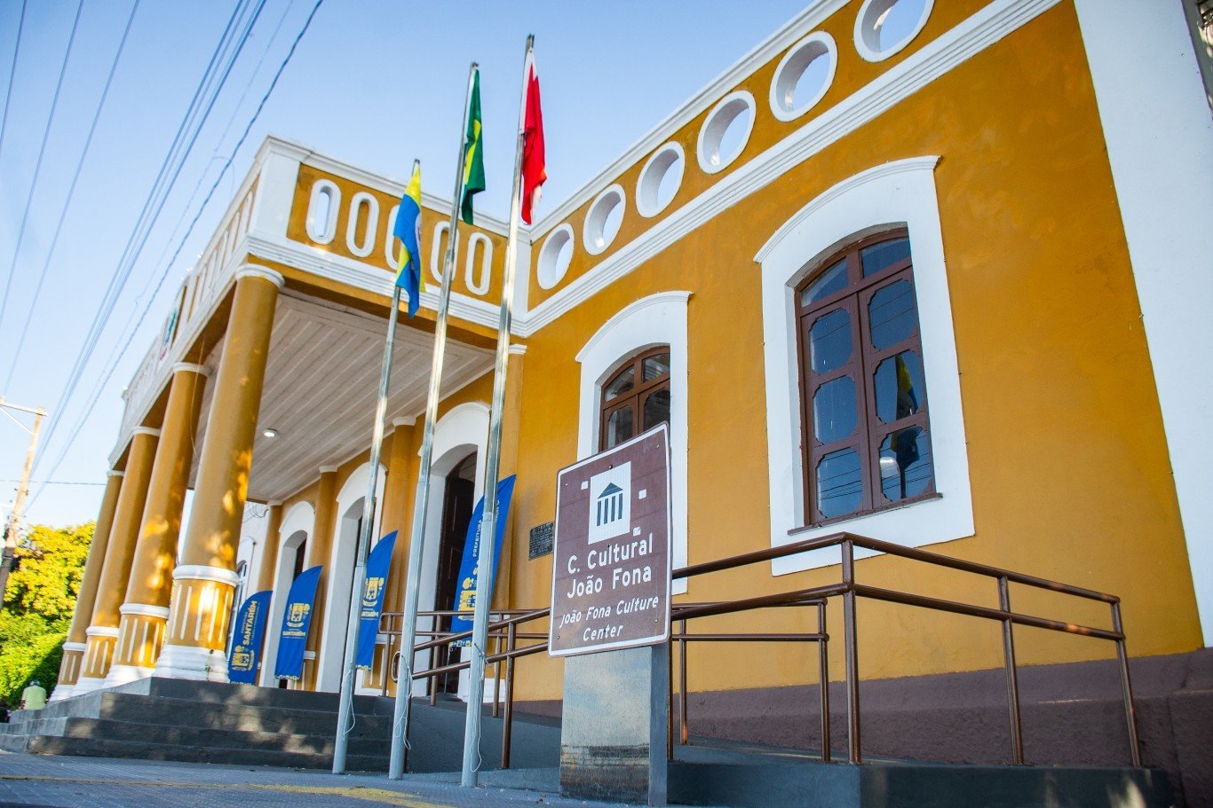 Academia de Letras de Santarém Celebra Intelectuais e Anuncia Novas Vagas para Membros