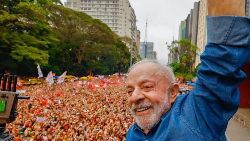 Imagens de Manifestações na Paulista Serão Utilizadas na Campanha de Lula